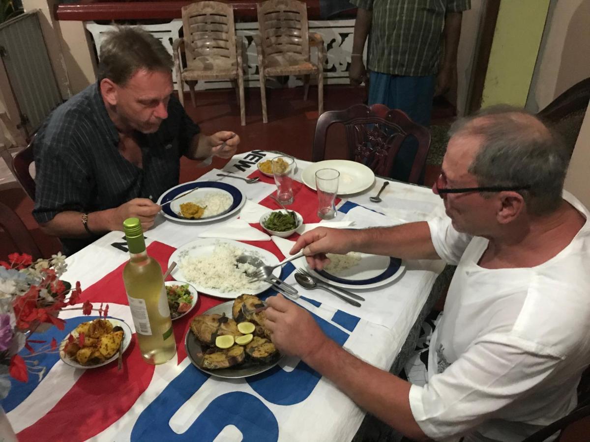 Osanda Guest Bentota Bagian luar foto